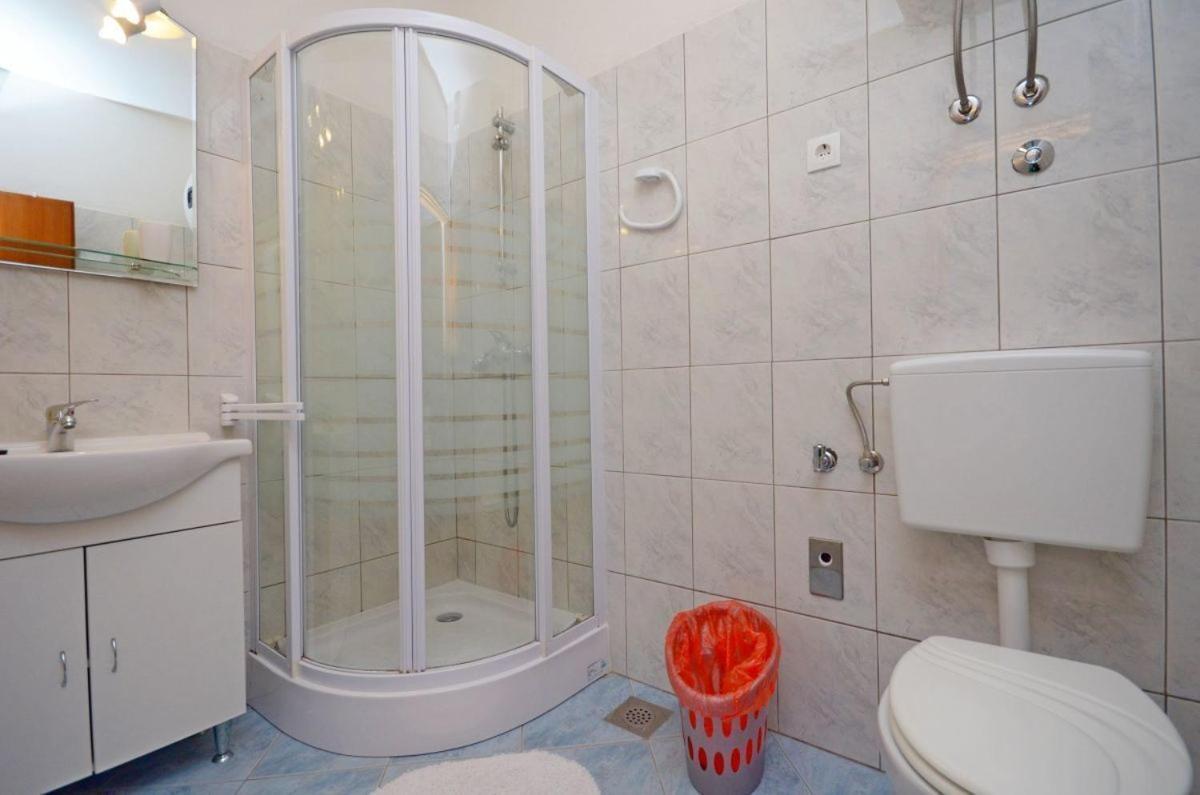 Apartments Luka Uble Ngoại thất bức ảnh