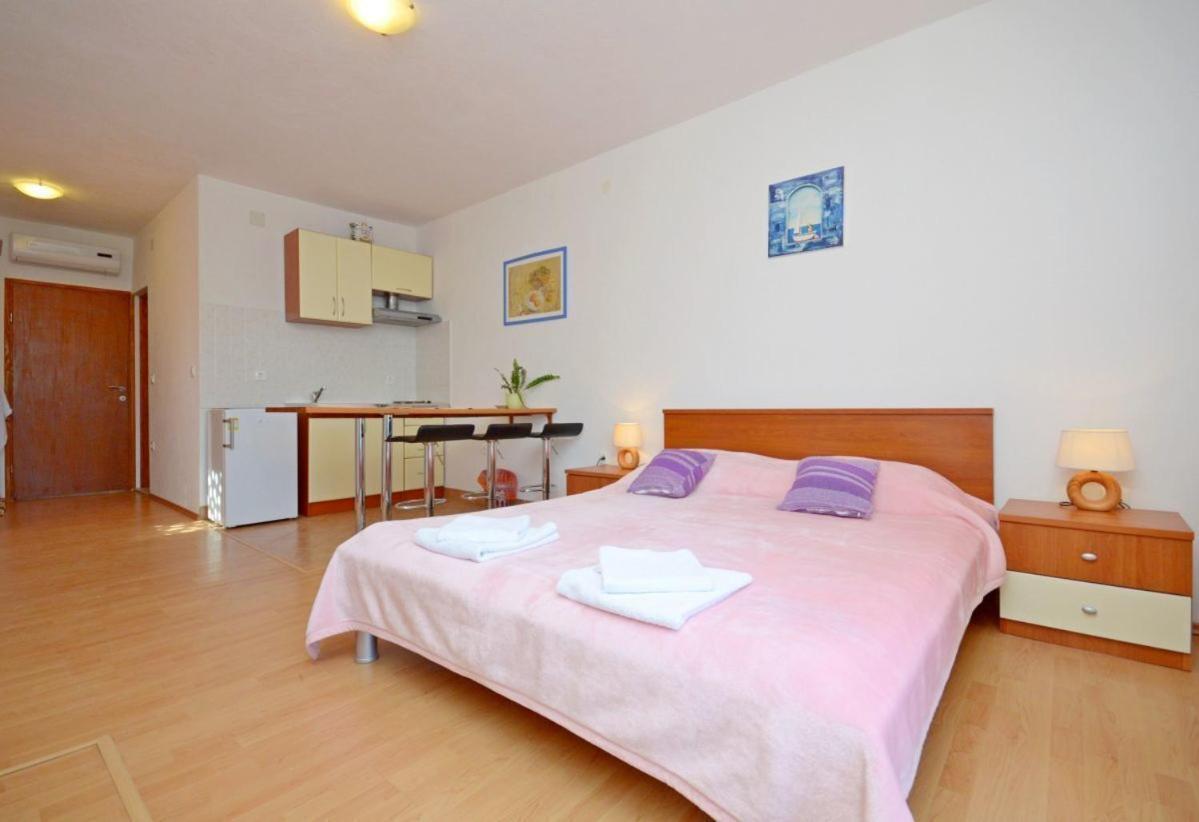Apartments Luka Uble Ngoại thất bức ảnh