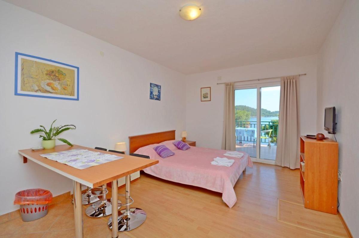 Apartments Luka Uble Ngoại thất bức ảnh