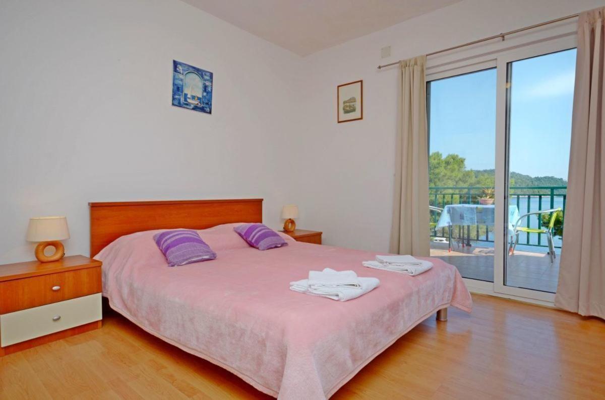Apartments Luka Uble Ngoại thất bức ảnh